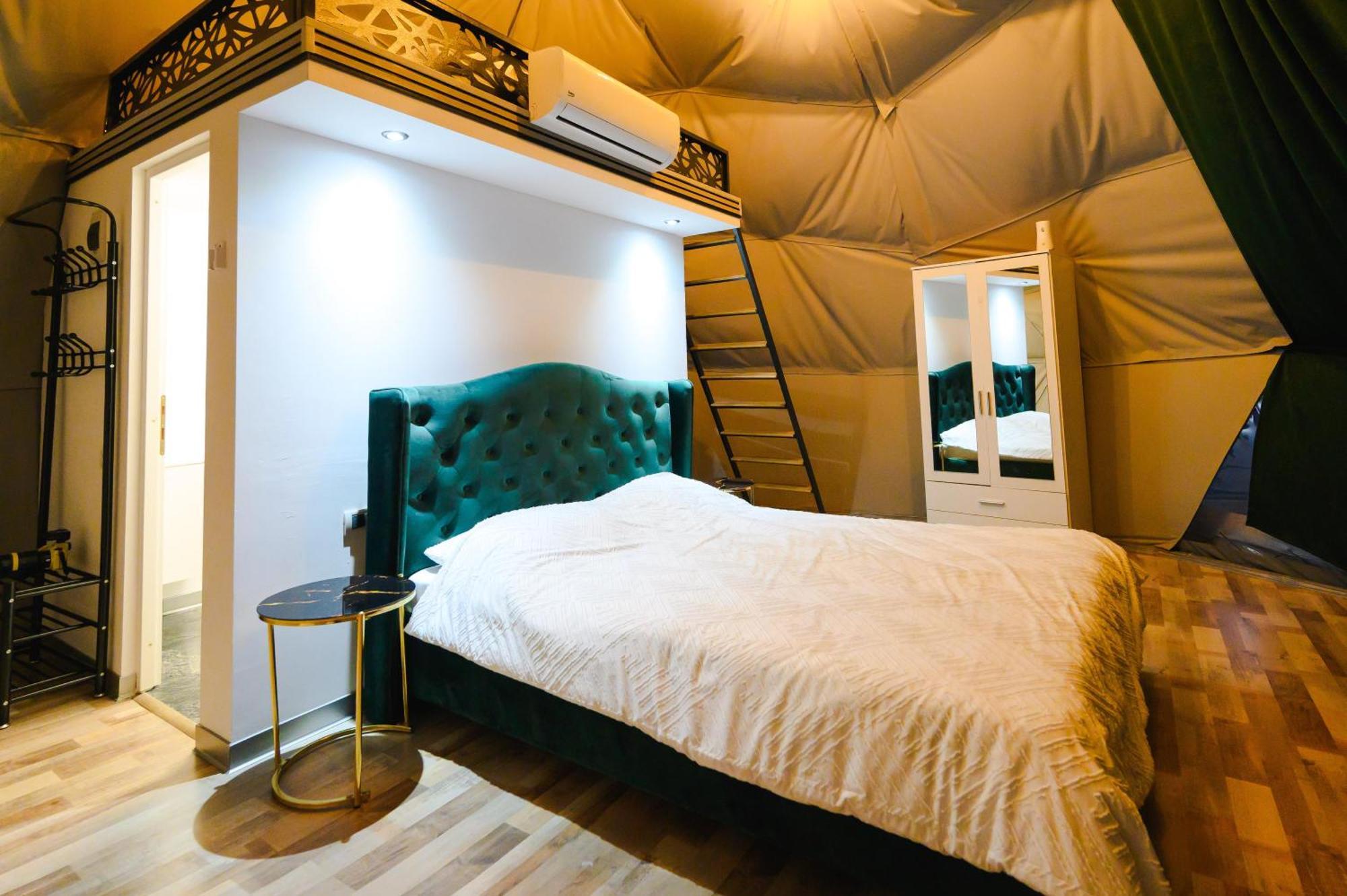 Sun Garden Glamping Domes Ξενοδοχείο Călimăneşti Εξωτερικό φωτογραφία